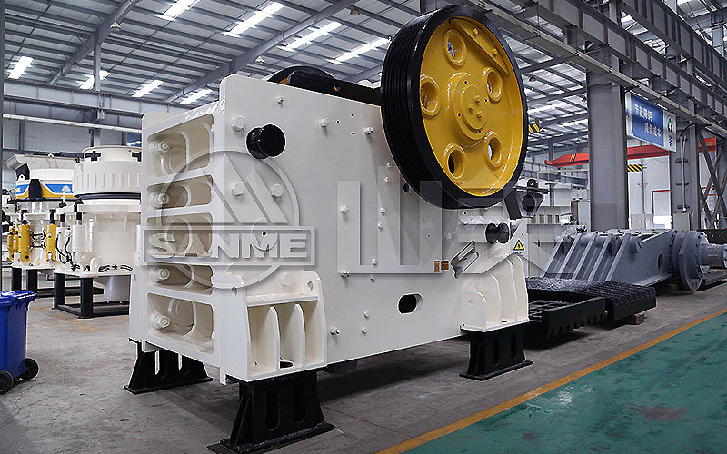 900*1200鄂式破碎機(jī)多少錢一臺(tái)？產(chǎn)量如何？