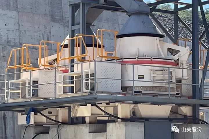 砂石協(xié)會(huì)報(bào)道！上海山美大進(jìn)料、大產(chǎn)量立式?jīng)_擊破碎機(jī)（制砂機(jī)）成功用于東方希望骨料生產(chǎn)線升級(jí)改造項(xiàng)目！