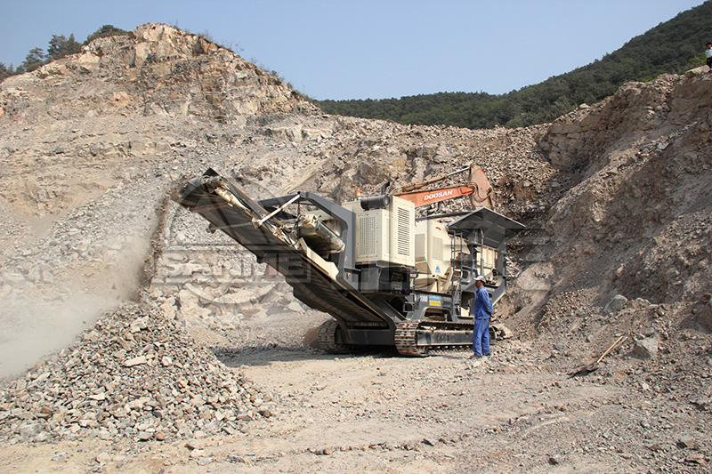 一臺(tái)移動(dòng)履帶式破碎機(jī)多少錢？