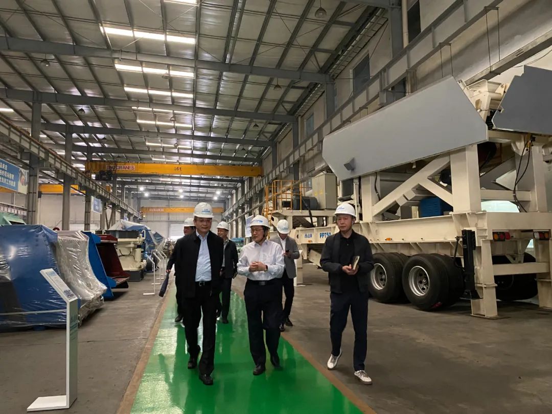 奉賢區(qū)人大常委會(huì)黨組書記、主任張培榮一行蒞臨上海山美股份開展“優(yōu)環(huán)境、穩(wěn)經(jīng)濟(jì)”大走訪大調(diào)研