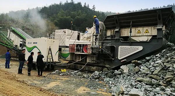 時產(chǎn)值近600萬！山美移動式破碎篩分一體站助力江蘇高碳鉻鐵礦破碎項目建設(shè)