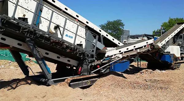 時產(chǎn)值近600萬！山美移動式破碎篩分一體站助力江蘇高碳鉻鐵礦破碎項目建設(shè)