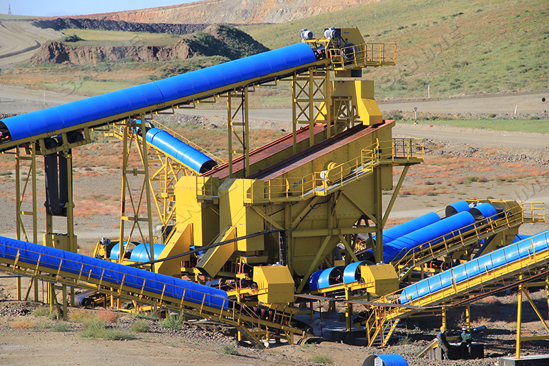 機制砂生產(chǎn)線選固定式還是移動式？理性選擇提升生產(chǎn)效率